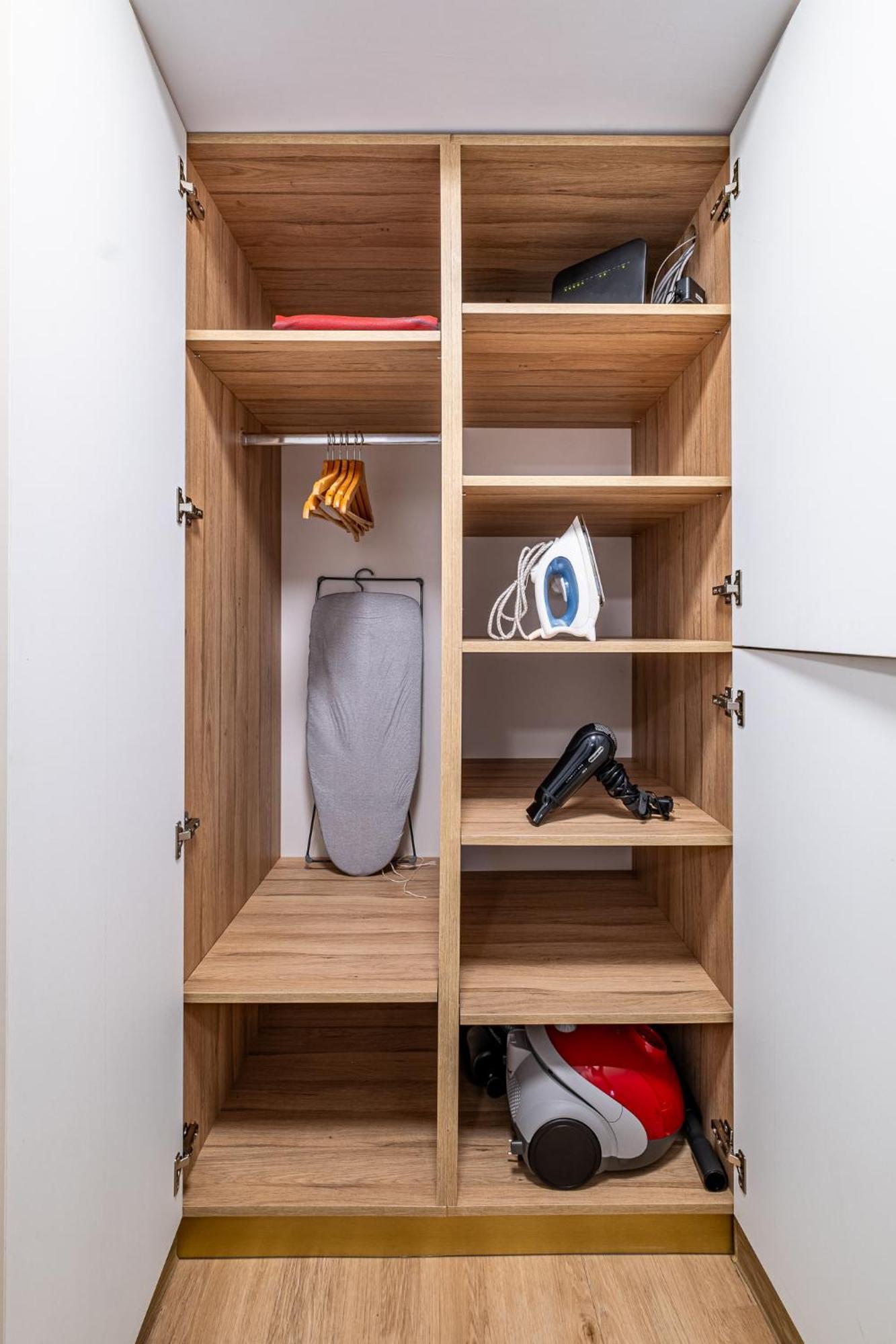 Angel 2bdrm Modern *